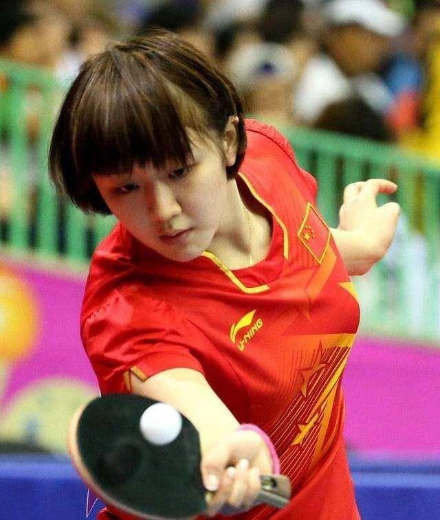 她在防守转 她在防守转