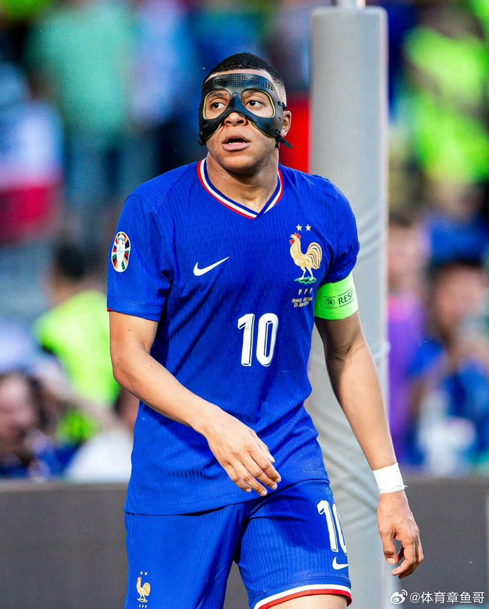 压抑又克制 压抑又克制